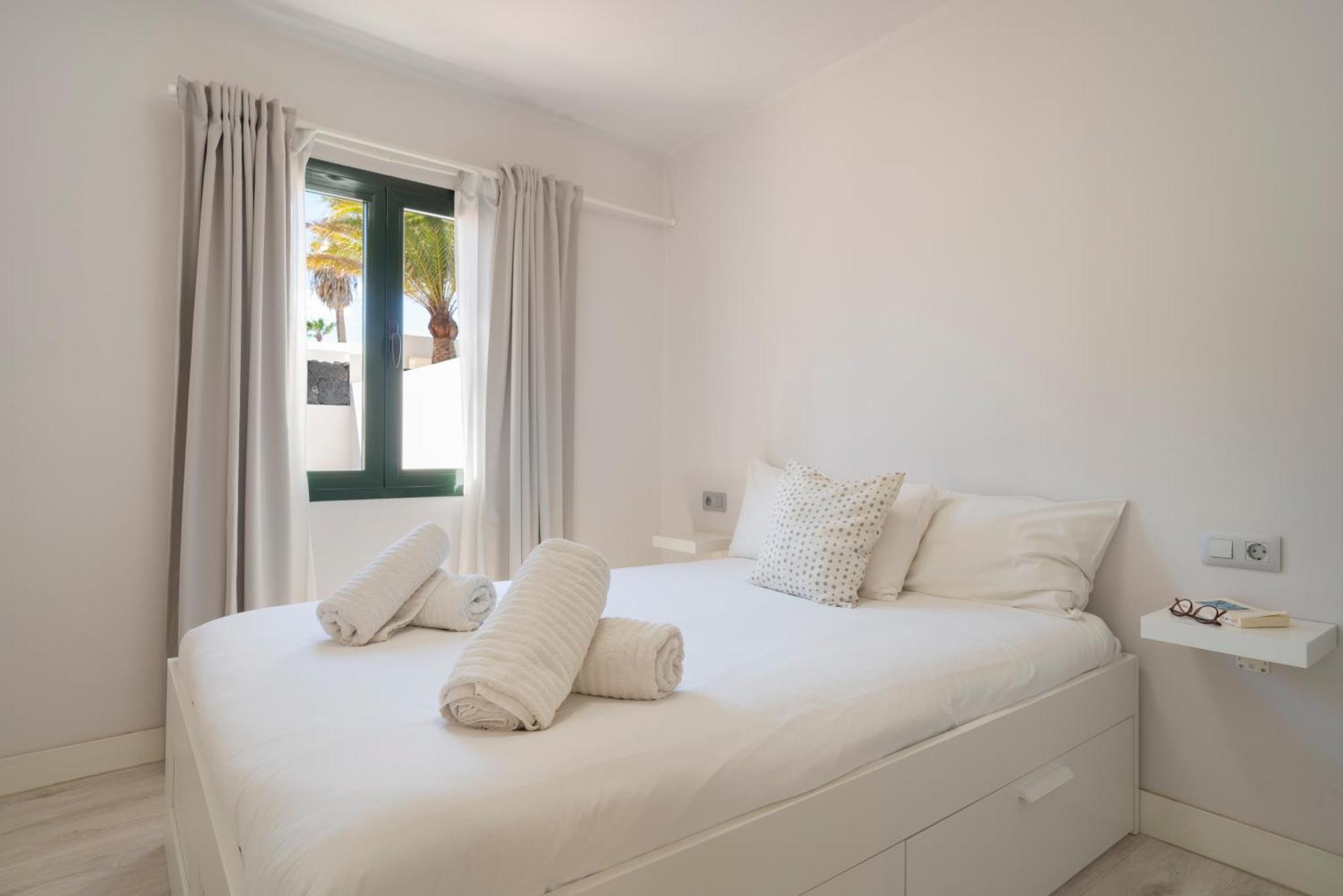Lanzahost Casa Sunny Seafront Villa Costa Teguise Dış mekan fotoğraf
