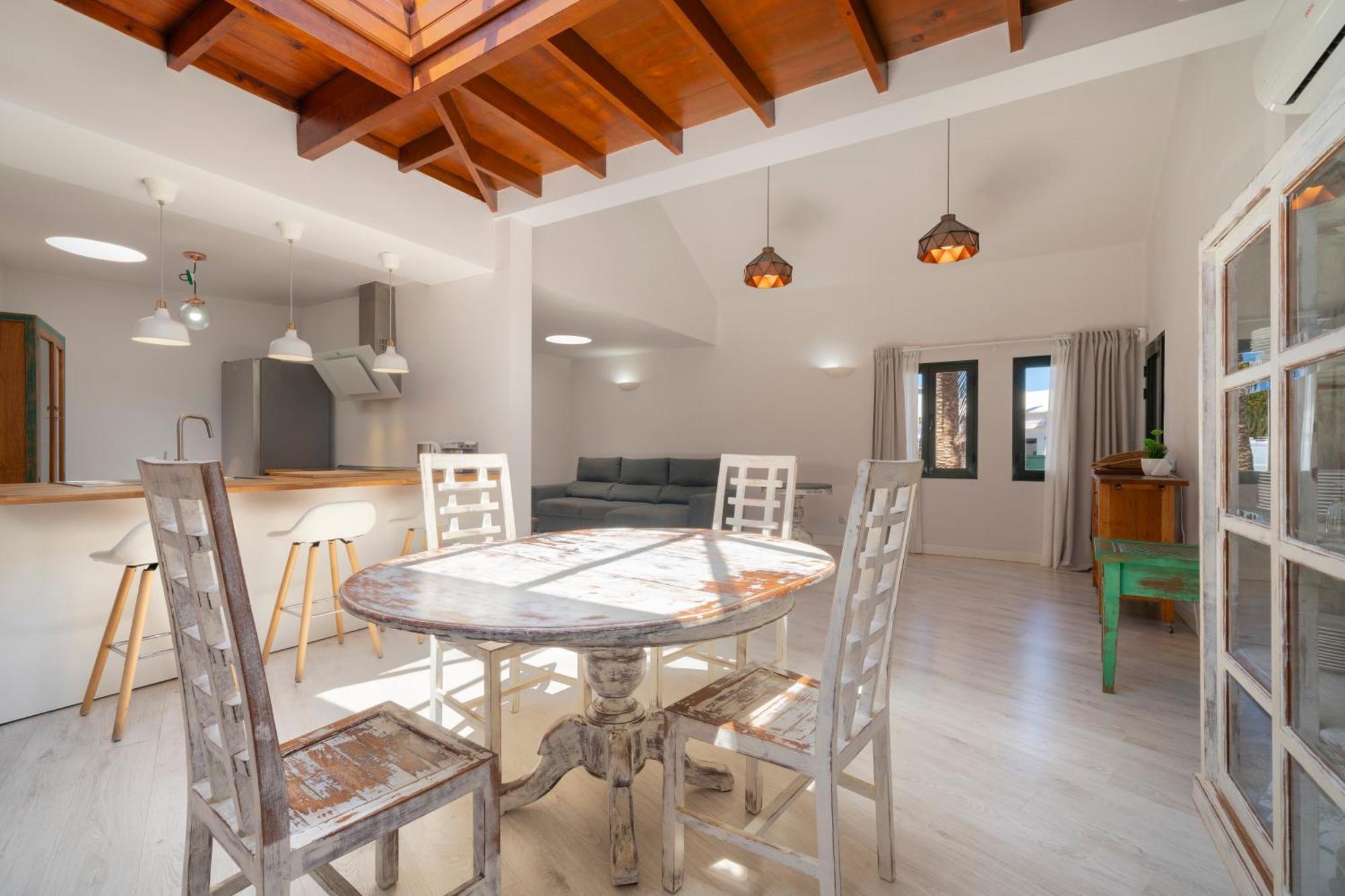 Lanzahost Casa Sunny Seafront Villa Costa Teguise Dış mekan fotoğraf