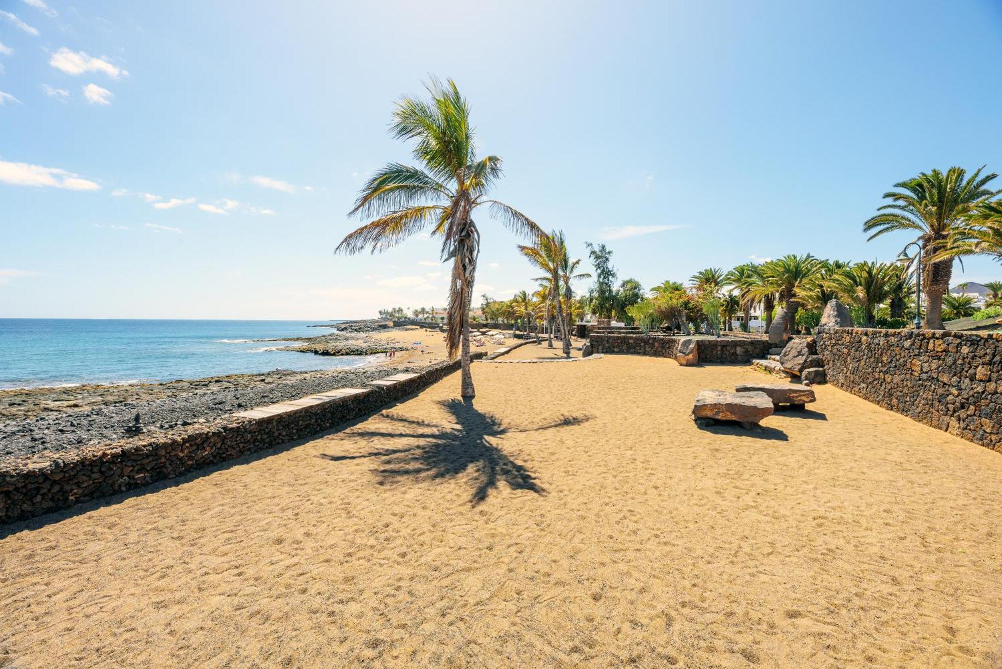 Lanzahost Casa Sunny Seafront Villa Costa Teguise Dış mekan fotoğraf